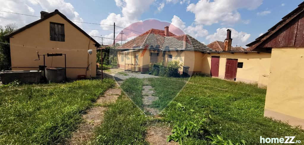 Casă / Vilă cu 2 camere de vânzare în zona Lucian Blaga
