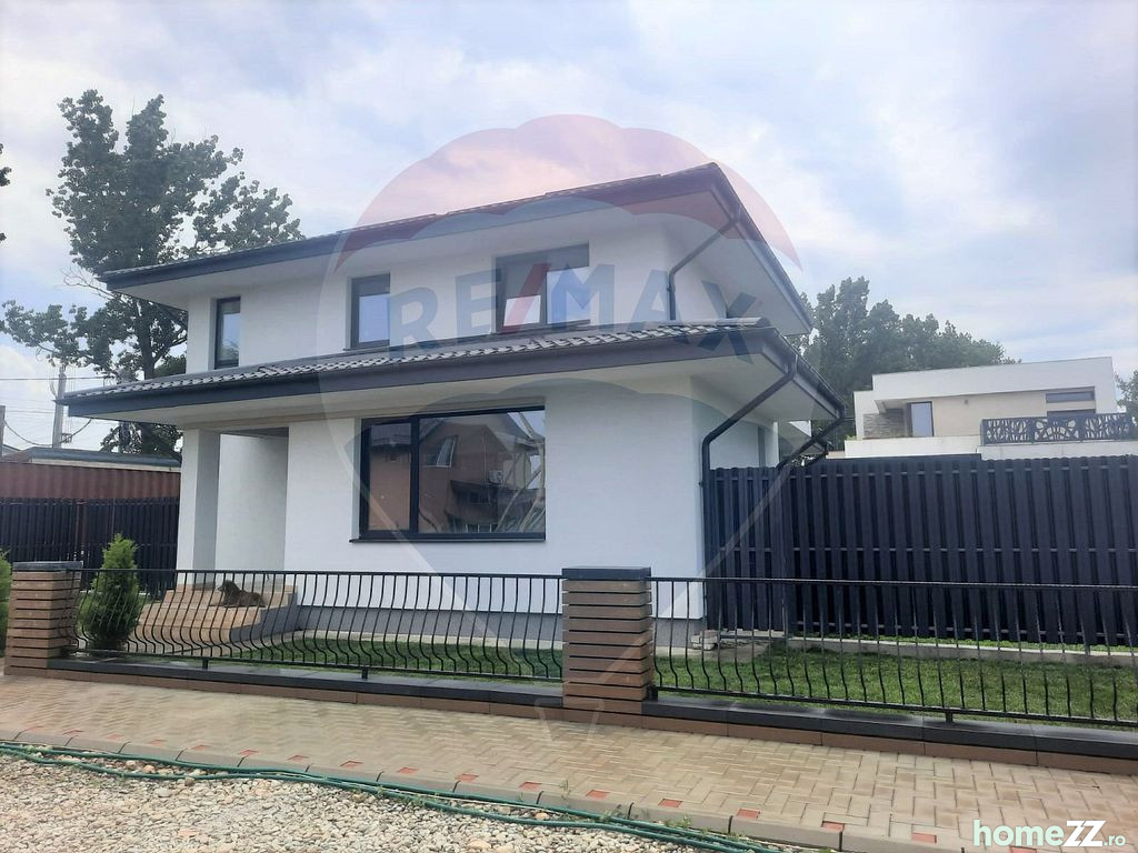 Casă - Vilă 4 camere, Central