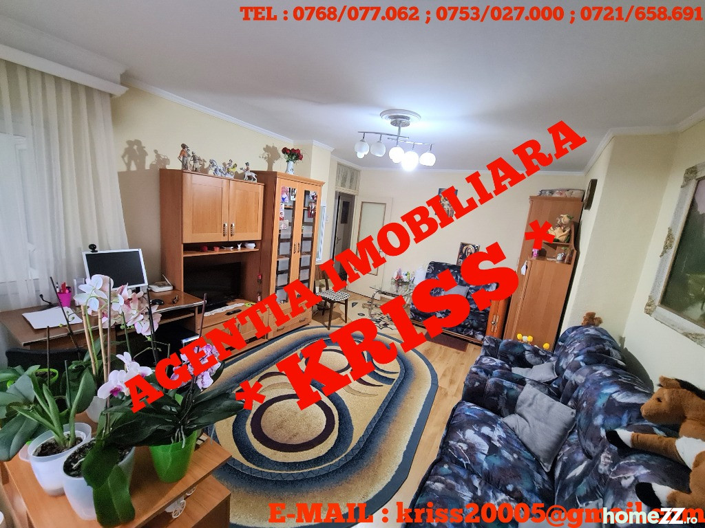 Apartament 4 camere, Rolast