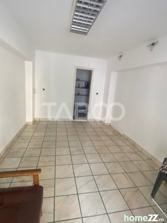 Spaţiu comercial, Cetate