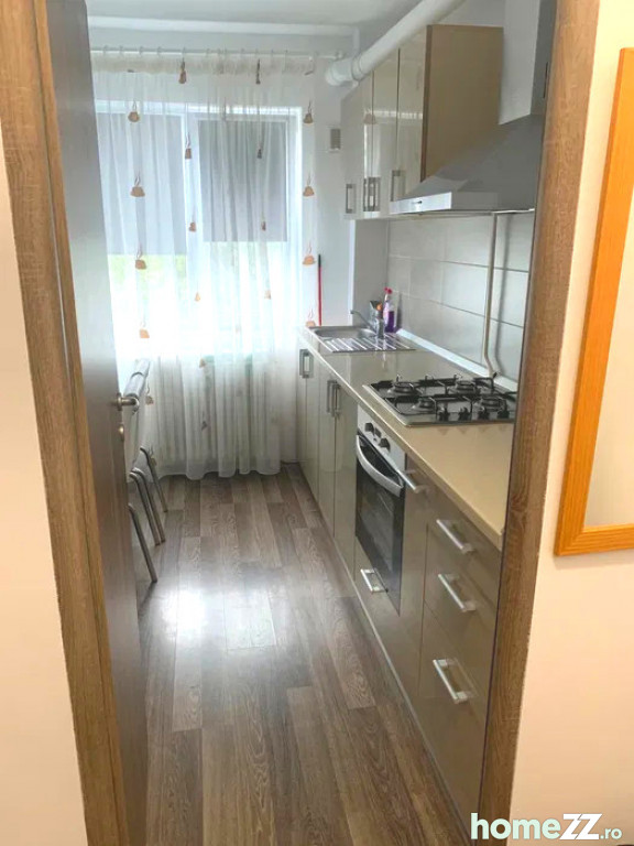 Apartament 2 camere, Podul de Piatra