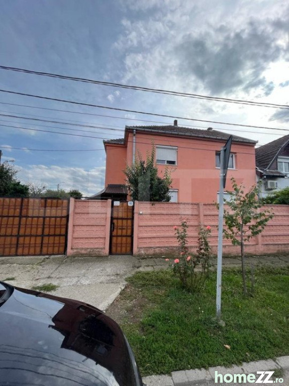 Casă - Vilă 5 camere, Nord