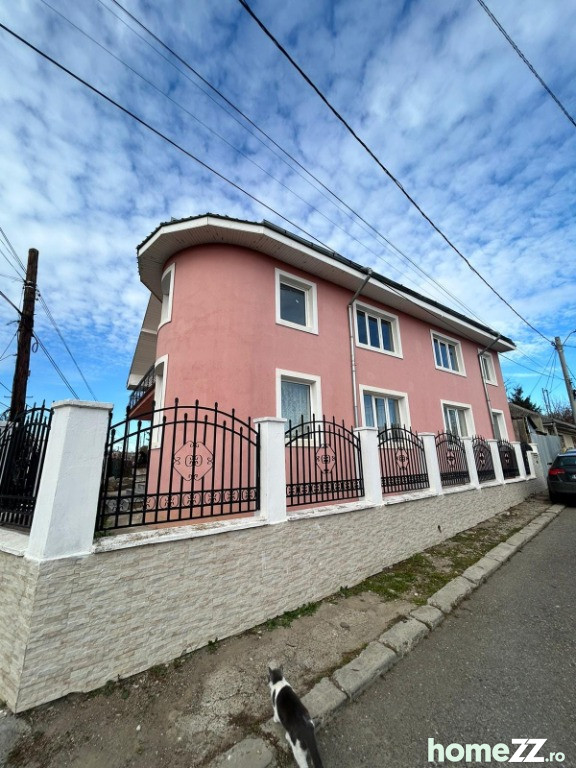 Casă - Vilă 5+ camere, Ultracentral