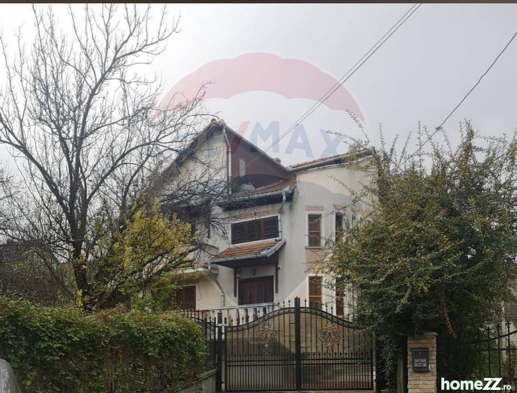 Casă - Vilă 5+ camere, Centru Vechi