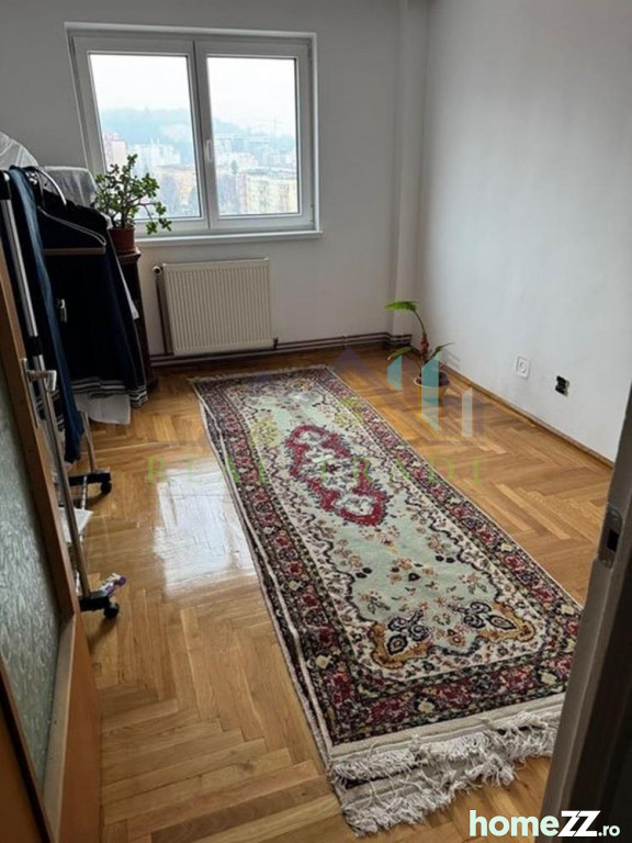 Apartament 3 camere, Astra