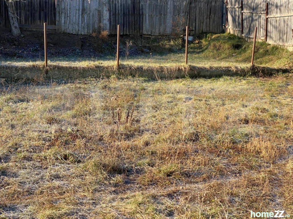 Teren, 300 m²