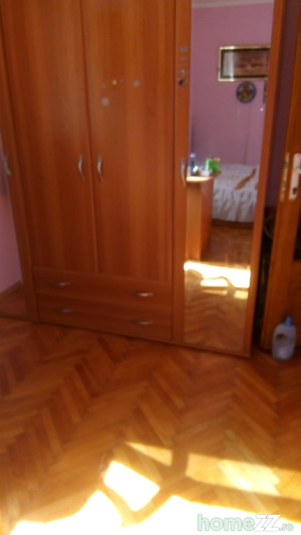 Apartament 2 camere etaj 1,Piata Centrală