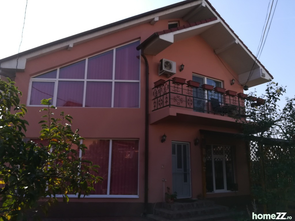 Vilă zona fostul Peco Consul
