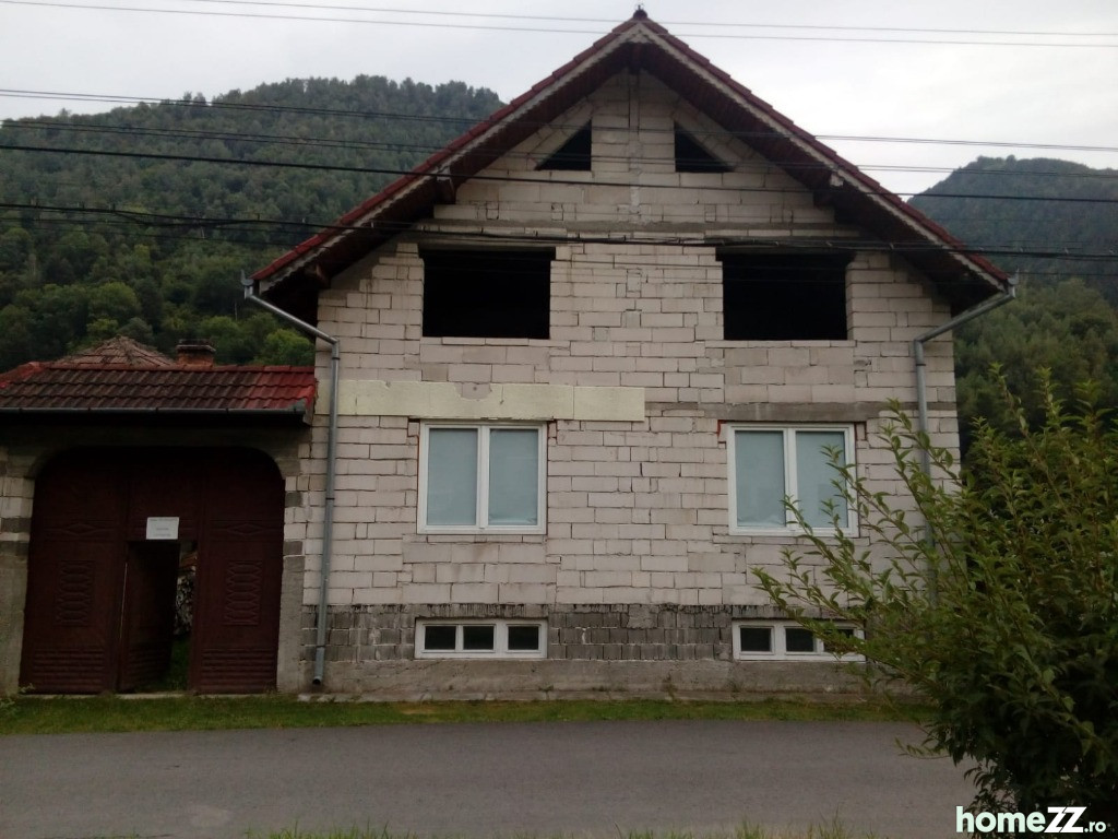 Casa în Sugag