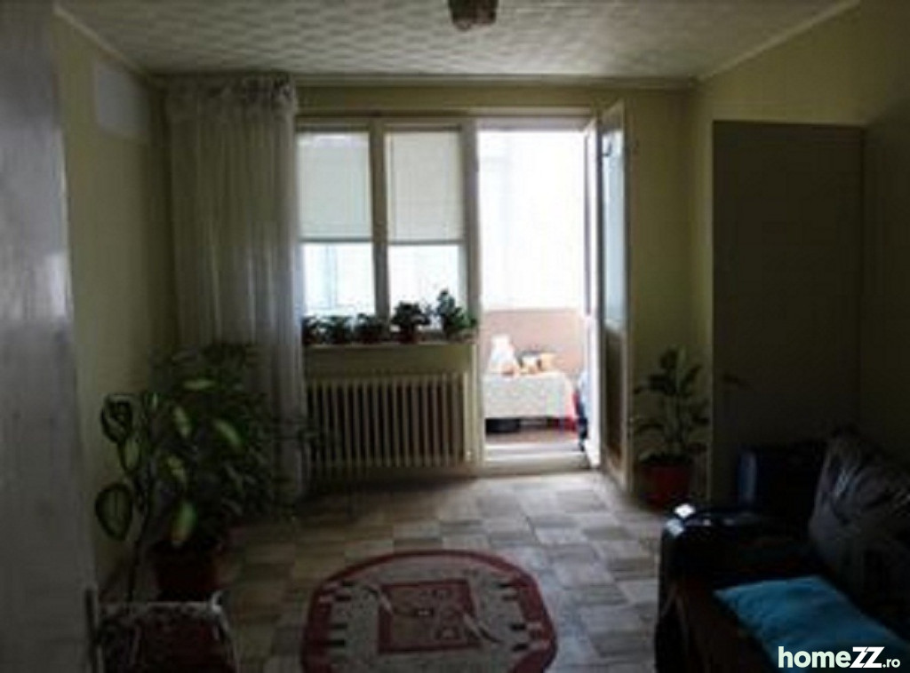 # Apartament 3 camere Scolilor