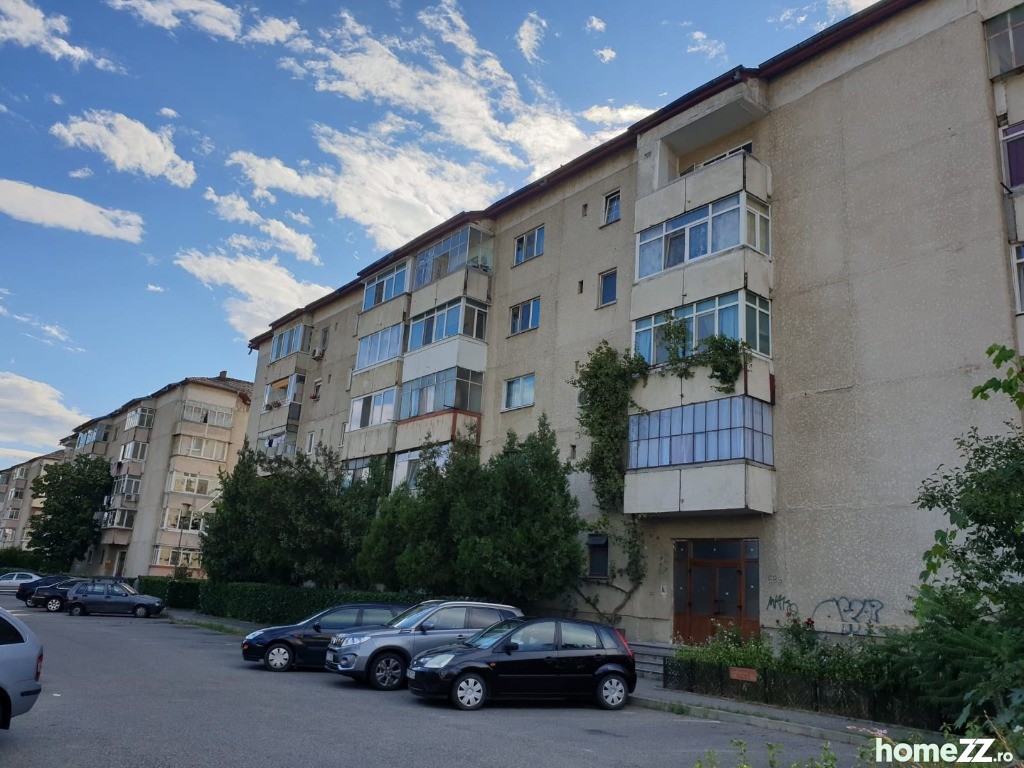 Apartament 2 camere,LS,etaj 1,la cheie,AC, Zona Leni SUD