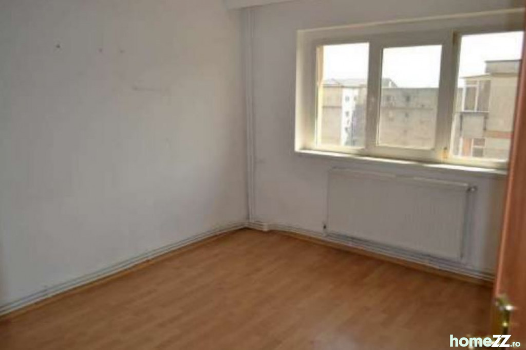 Apartament 3 camere, Abator