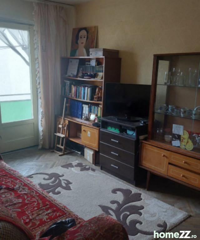 Apartament 3 camere, Groapa