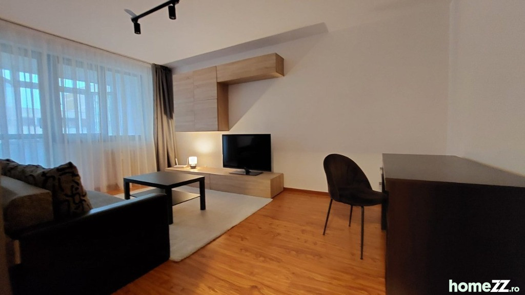 Apartament 3 camere, Tineretului