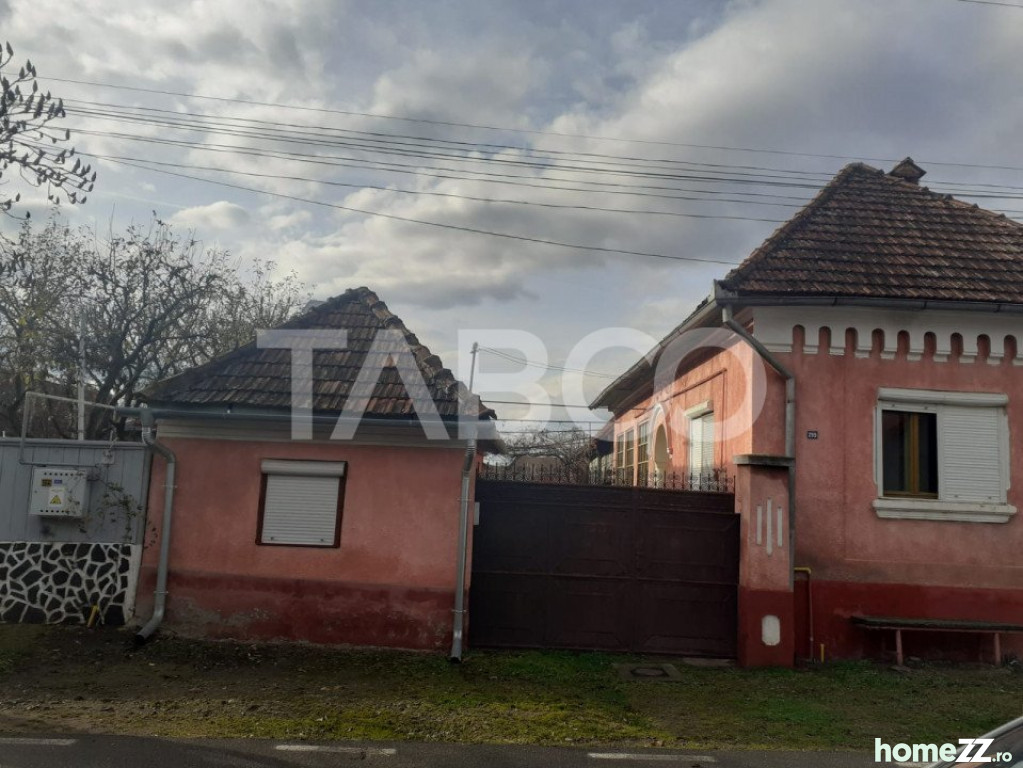 Casă - Vilă 4 camere, Central, comision 0%