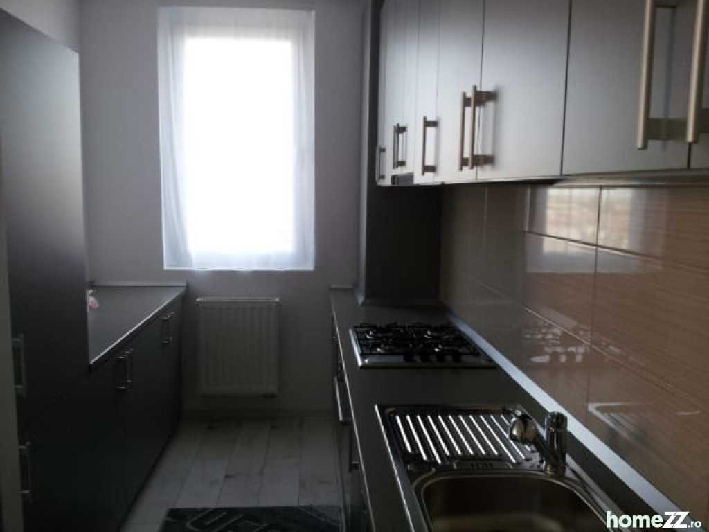 Apartament 3 camere, Intim