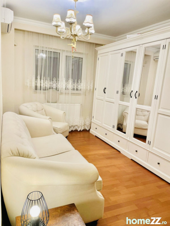 Apartament 4 camere, Tineretului