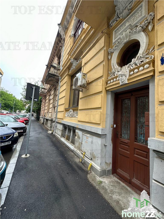 Casă - Vilă 5 camere, Cismigiu