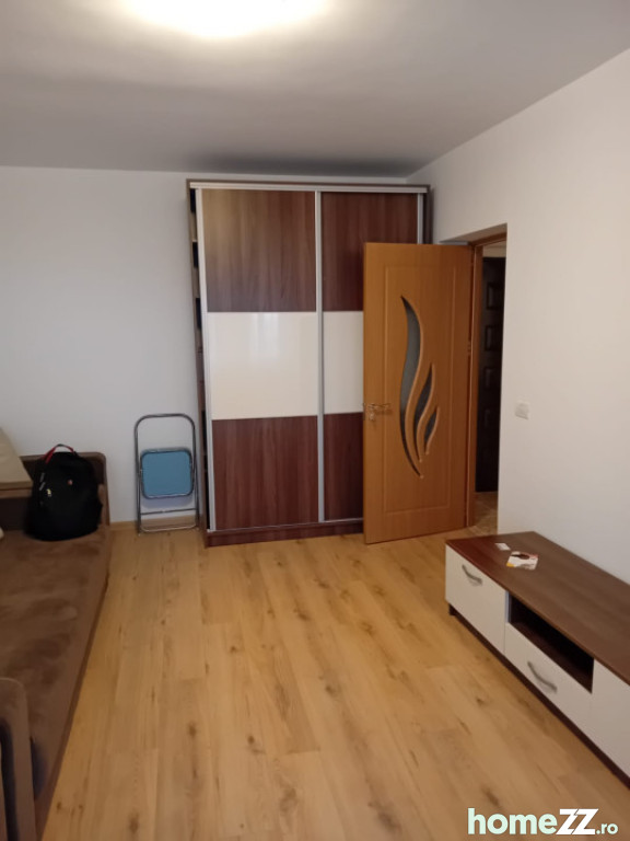 Apartament 3 camere, Costin Georgian