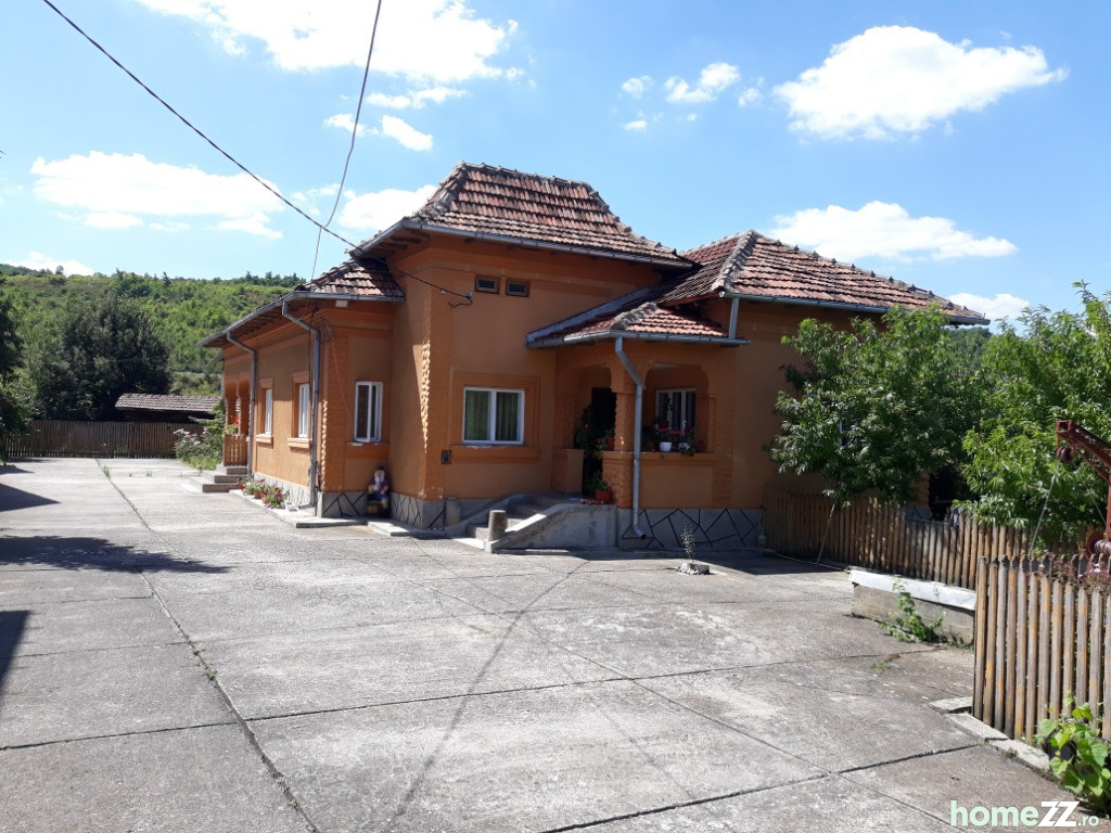 Vila comuna Calinesti, sat Rancaciov, Arges