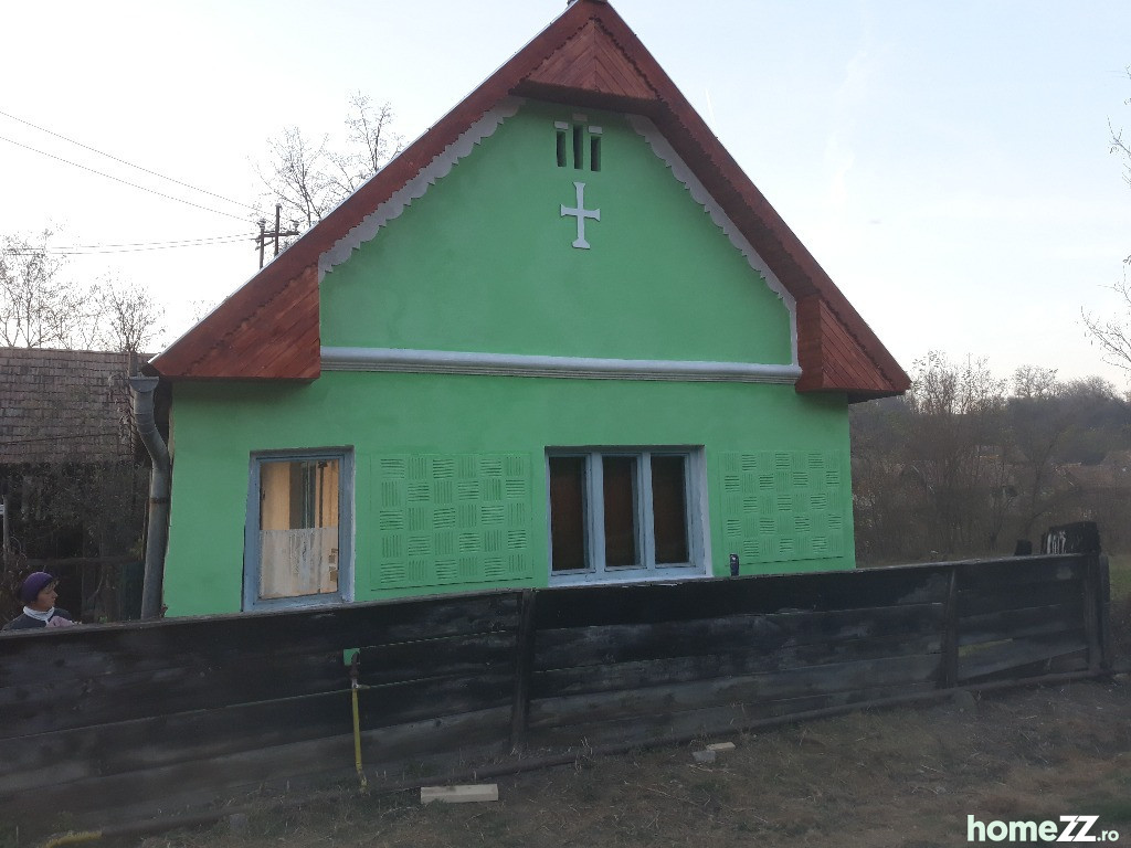 Casa sura si gradina loc.Bord com.Cucerdea central