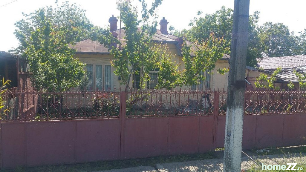 Casa situata in com.Tichilesti, jud.Braila Central