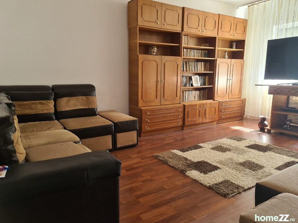 Apartament 3 camere, Piata Centrala