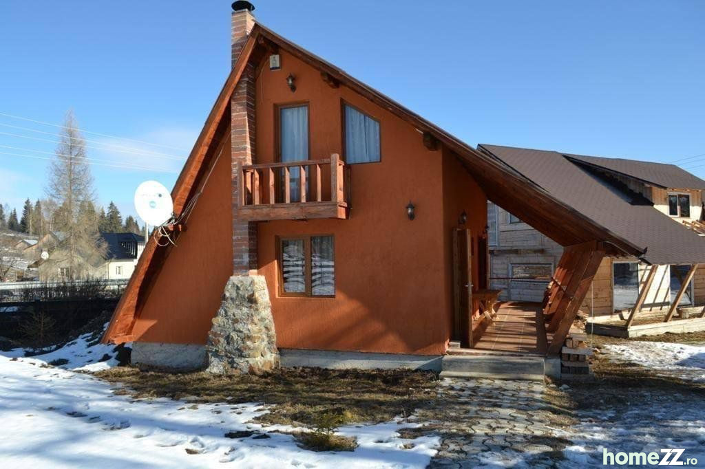 Casă - Vilă 5+ camere, Central