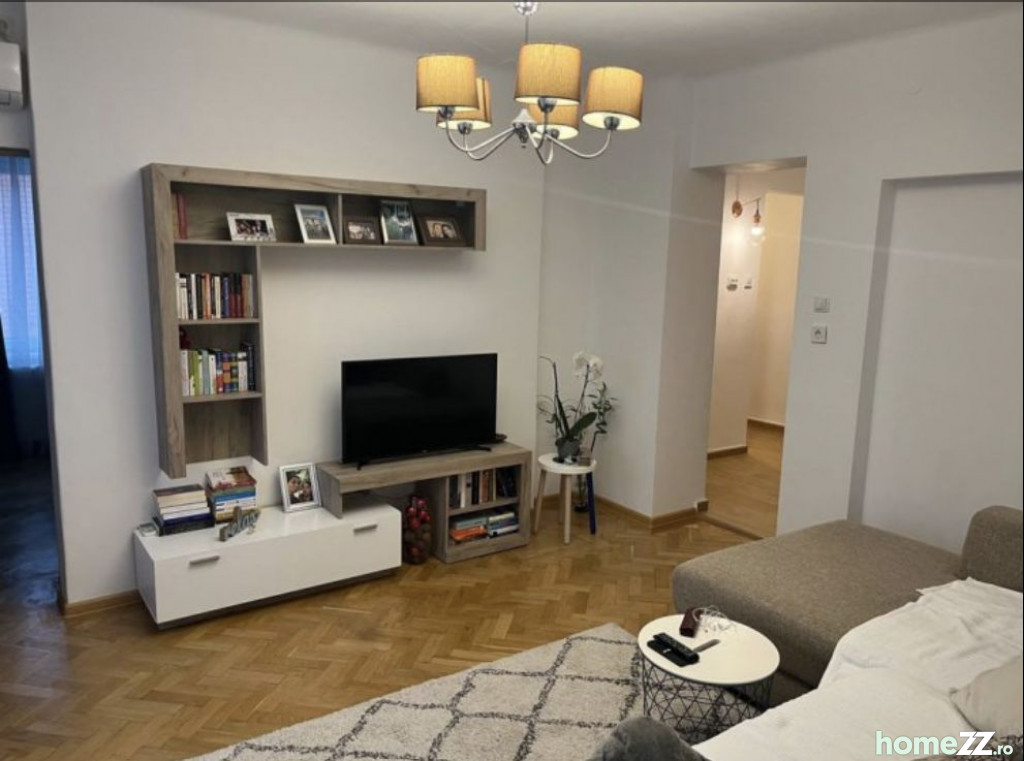 Apartament 3 camere, Capitale