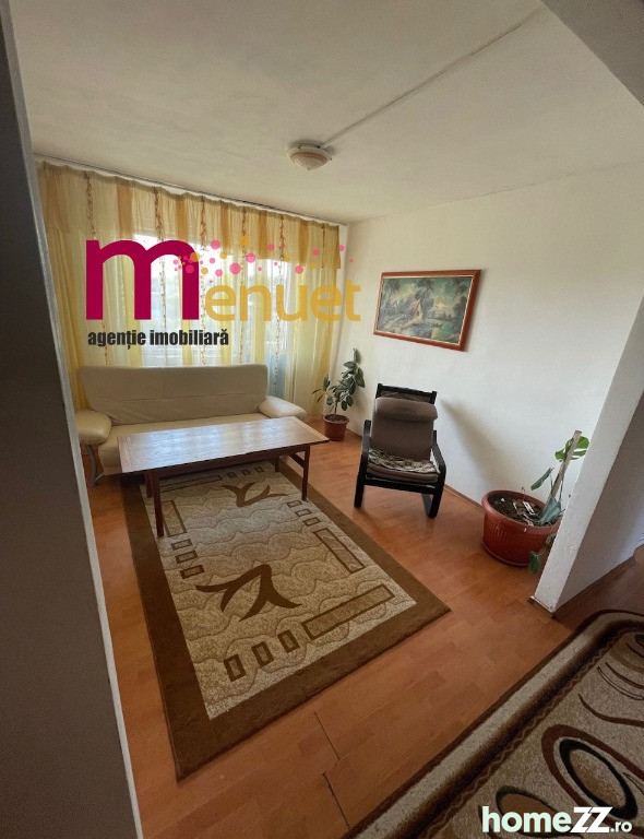 Apartament 4 camere, Piata Noua
