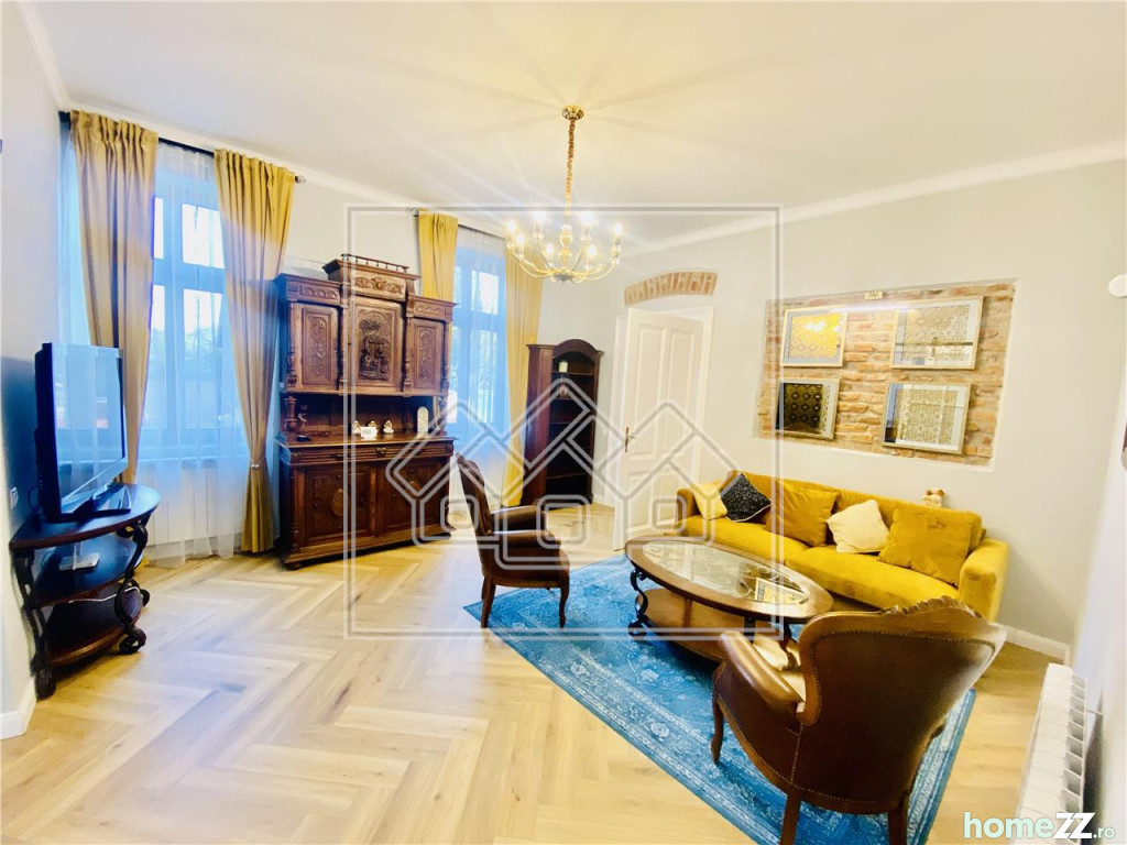 Apartament 3 camere, Piata Cluj