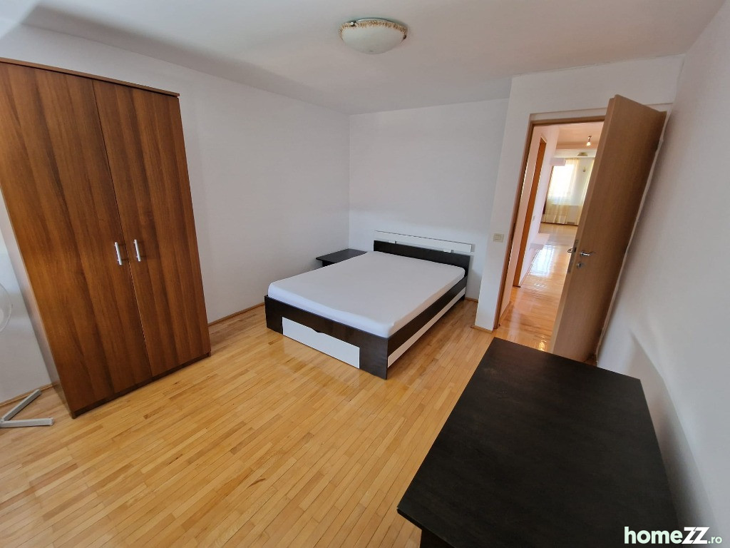 Apartament 3 camere, Europa