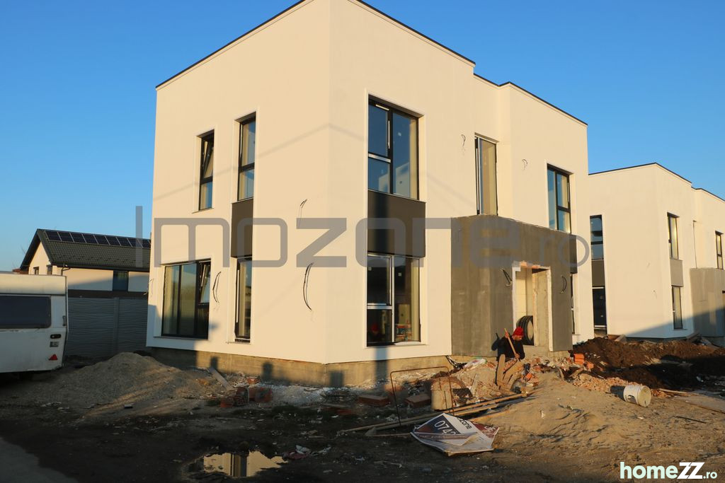 Casă - Vilă 4 camere, Ferme