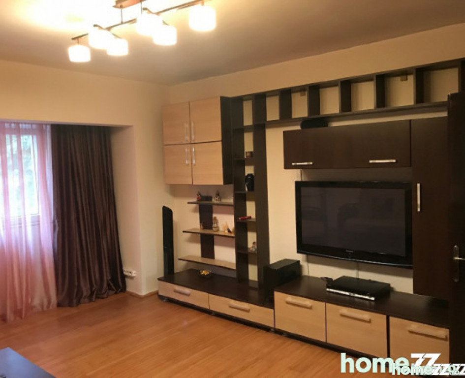 Inchiriez apartament 3 camere/Bdul Mamaia -Constanta