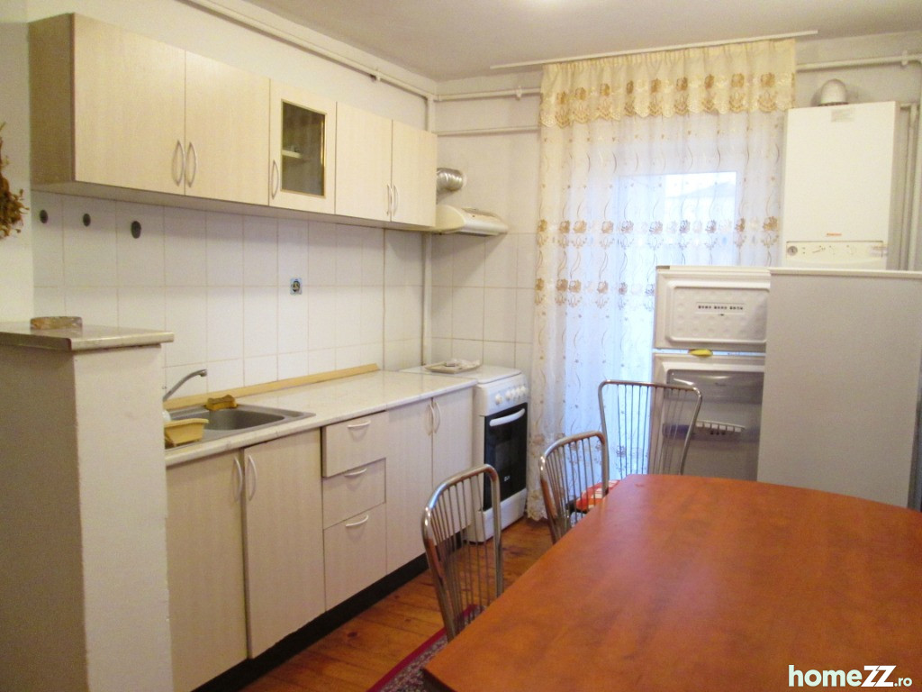 Apartament cu 2 camere,decomandat, Tolstoi