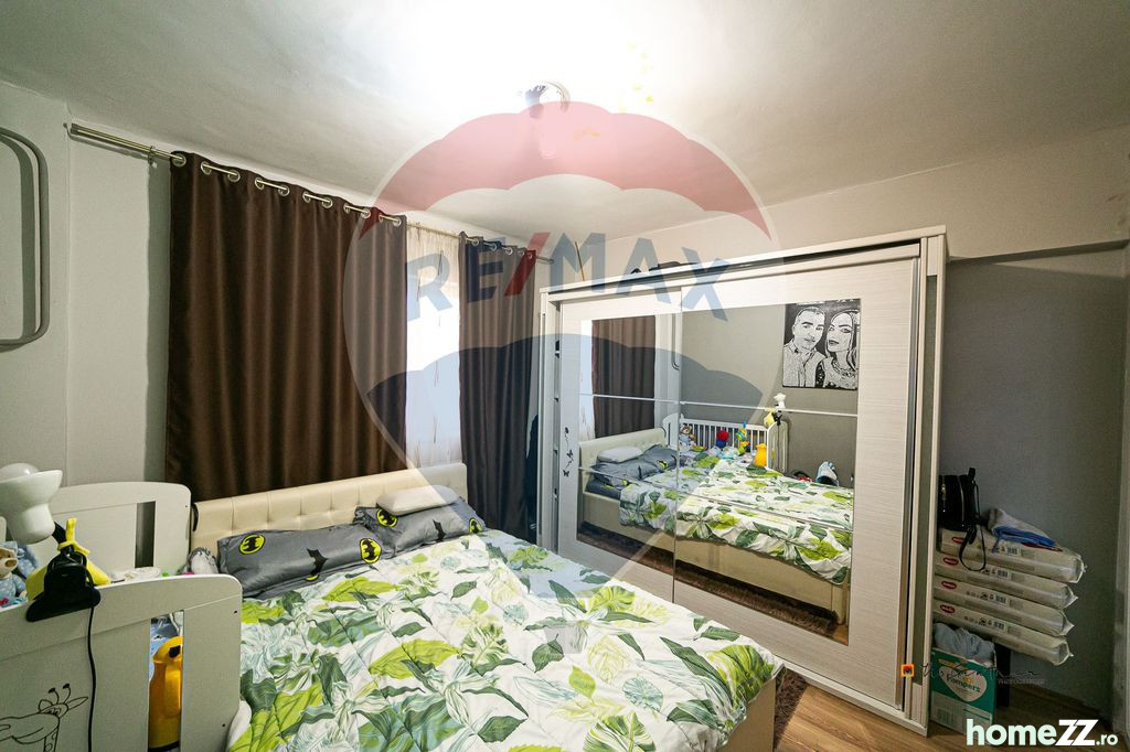 Apartament cu 4 camere in Micalaca de vanzare