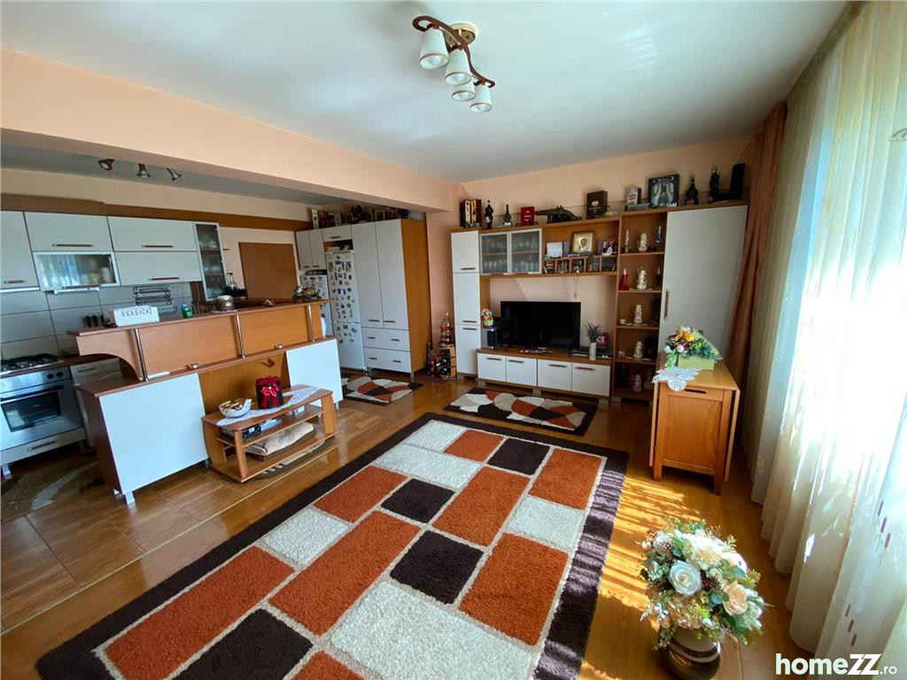 Ap 3 camere, 75 mp, etaj 1/5, utilat/mobilat, Calea Moldovei