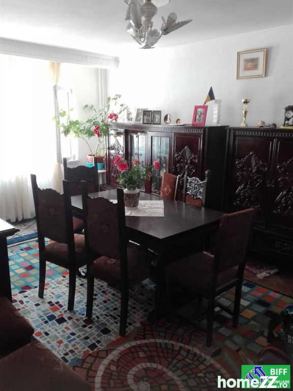 Apartament 4 camere, 82 mp, Eremia