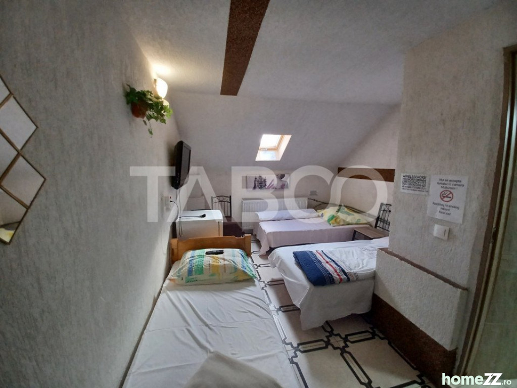 Casă - Vilă 5+ camere, Piata Cluj