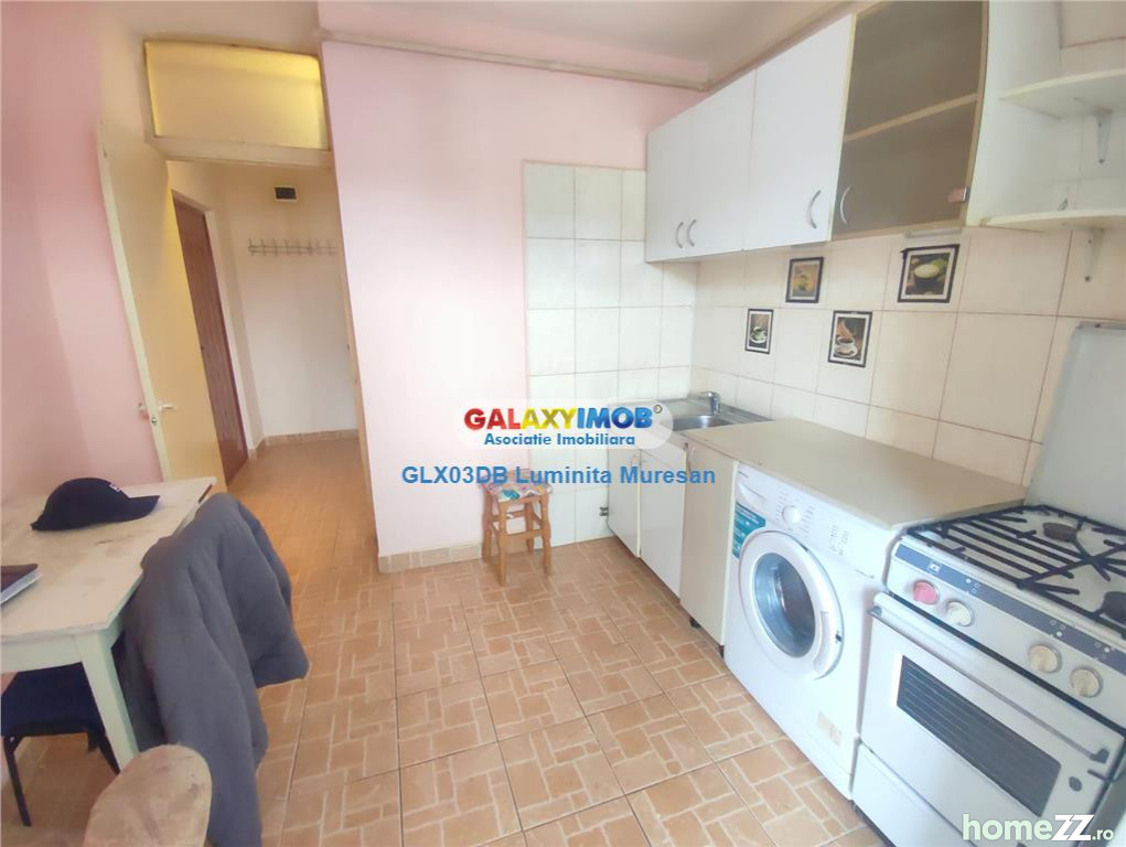 Apartament 1 cameră, Micro 12