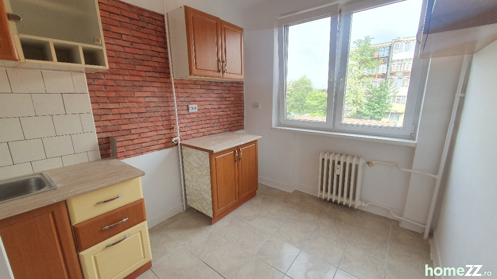 Apartament 3 camere, Podgoria