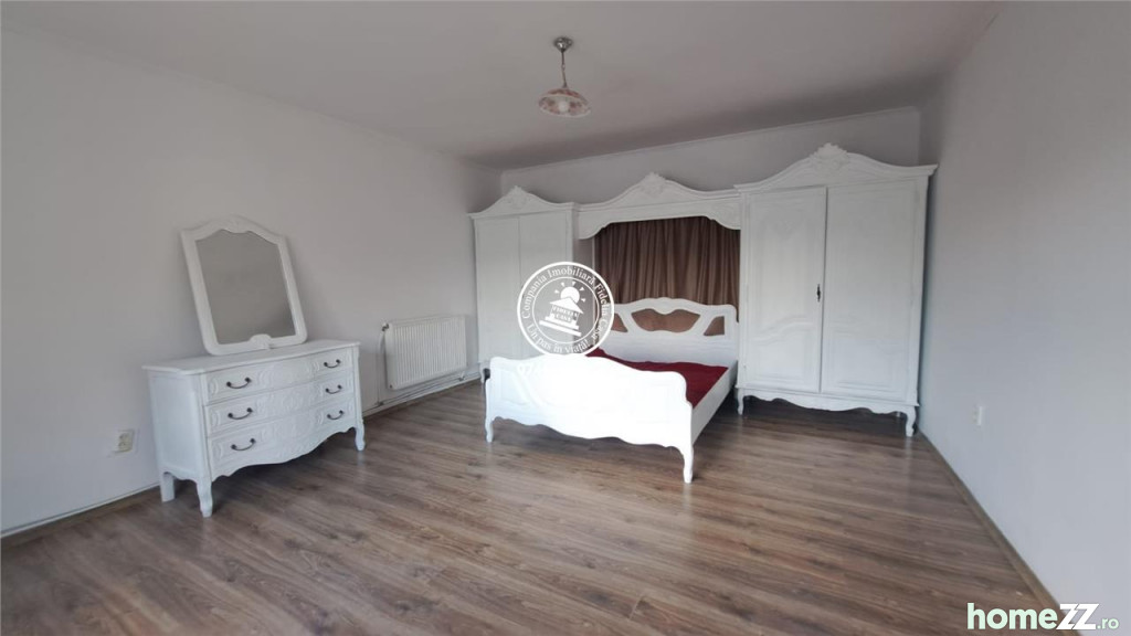 Casă - Vilă 3 camere, Sararie