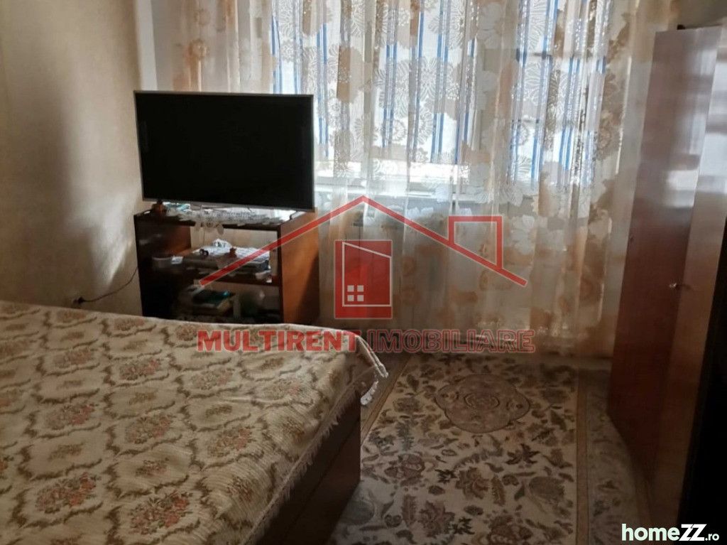 Apartament 4 camere, Piata Noua