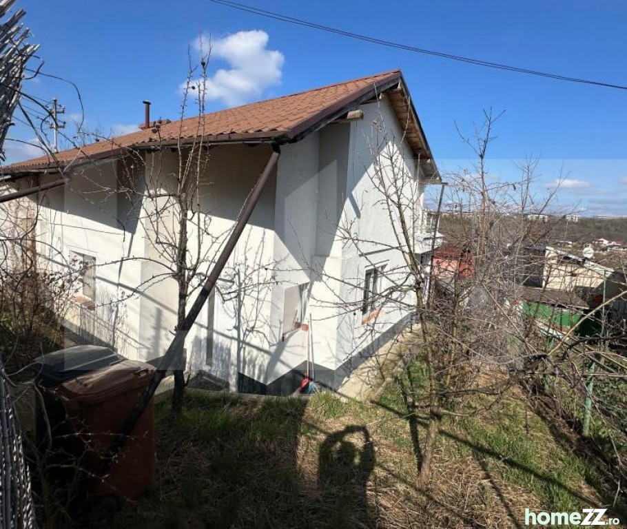 Casă - Vilă 3 camere, Sararie