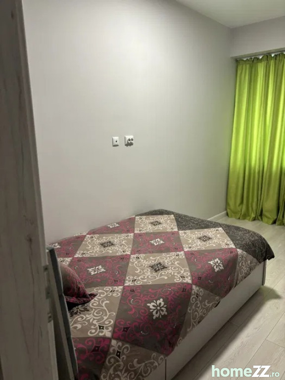 Apartament 3 camere, Palat