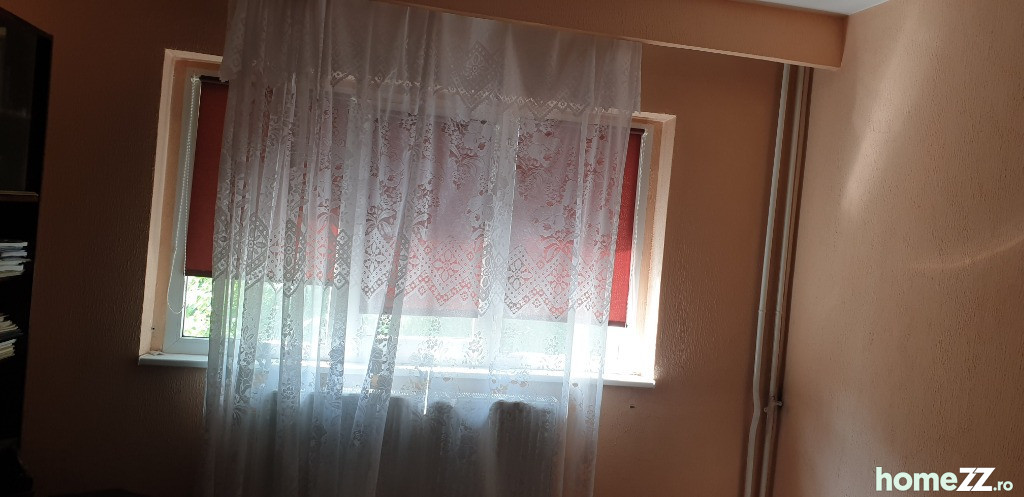 Apartament 3 camere, ultracentral, piata centrala, Galati