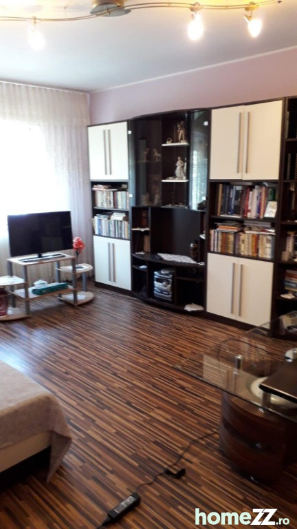Apartament cu 2 camere,Piata Centrala