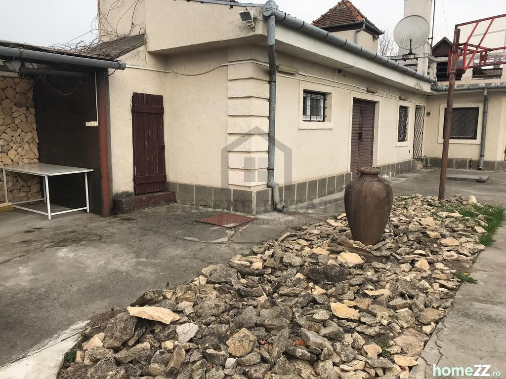 Casă / Vilă cu 5 camere