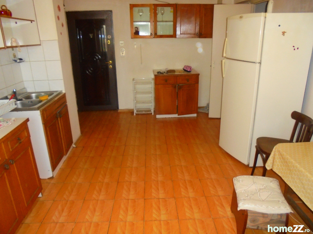 Apartament 2 camere dec. in Deva, zona Garii,51 mp, mobilat