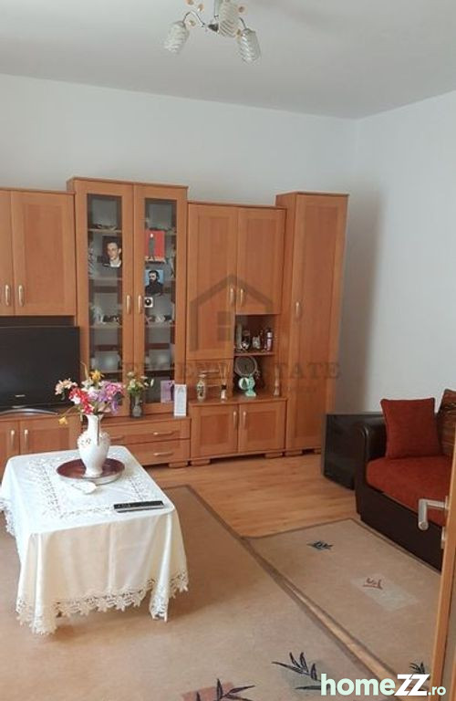 Apartament la casa cu gradina si boxa proprie